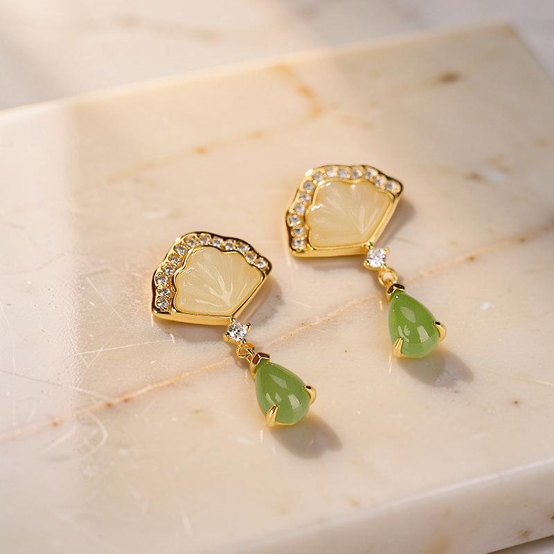 Boucles d'Oreilles Jade – Cœur de Nacre, Argent Plaqué Or