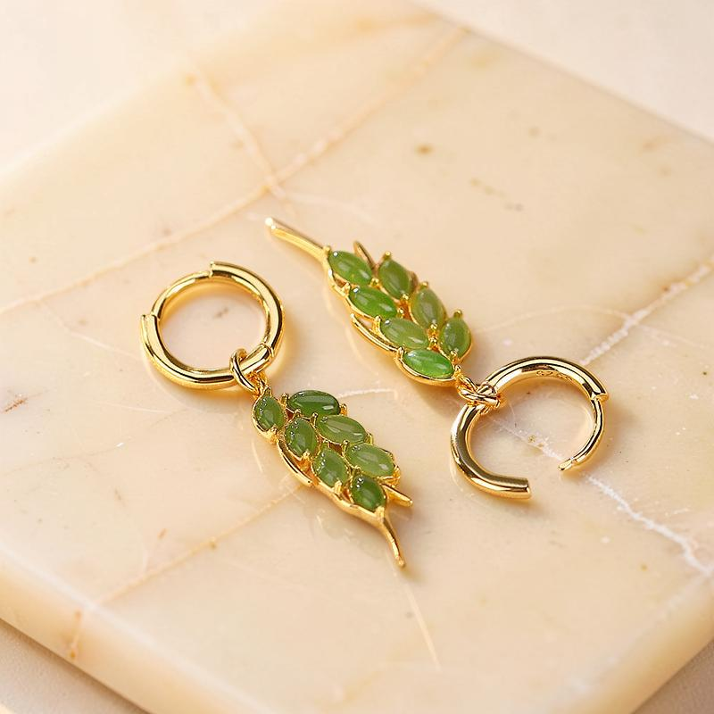 Boucles d'Oreilles Jade – Feuilles de Sérénité, Argent Plaqué Or