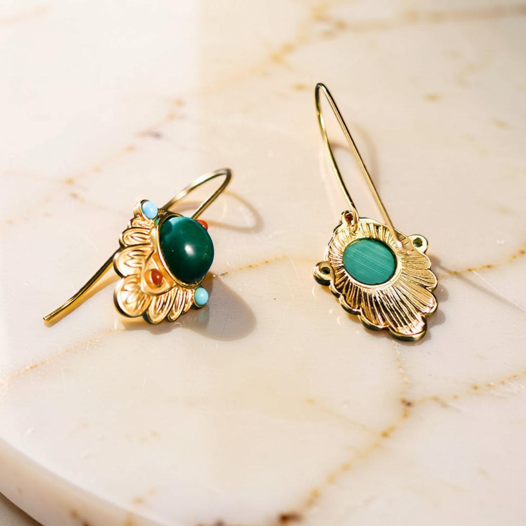 Boucles d'Oreilles Malachite – Feuille Dorée, Argent Plaqué Or