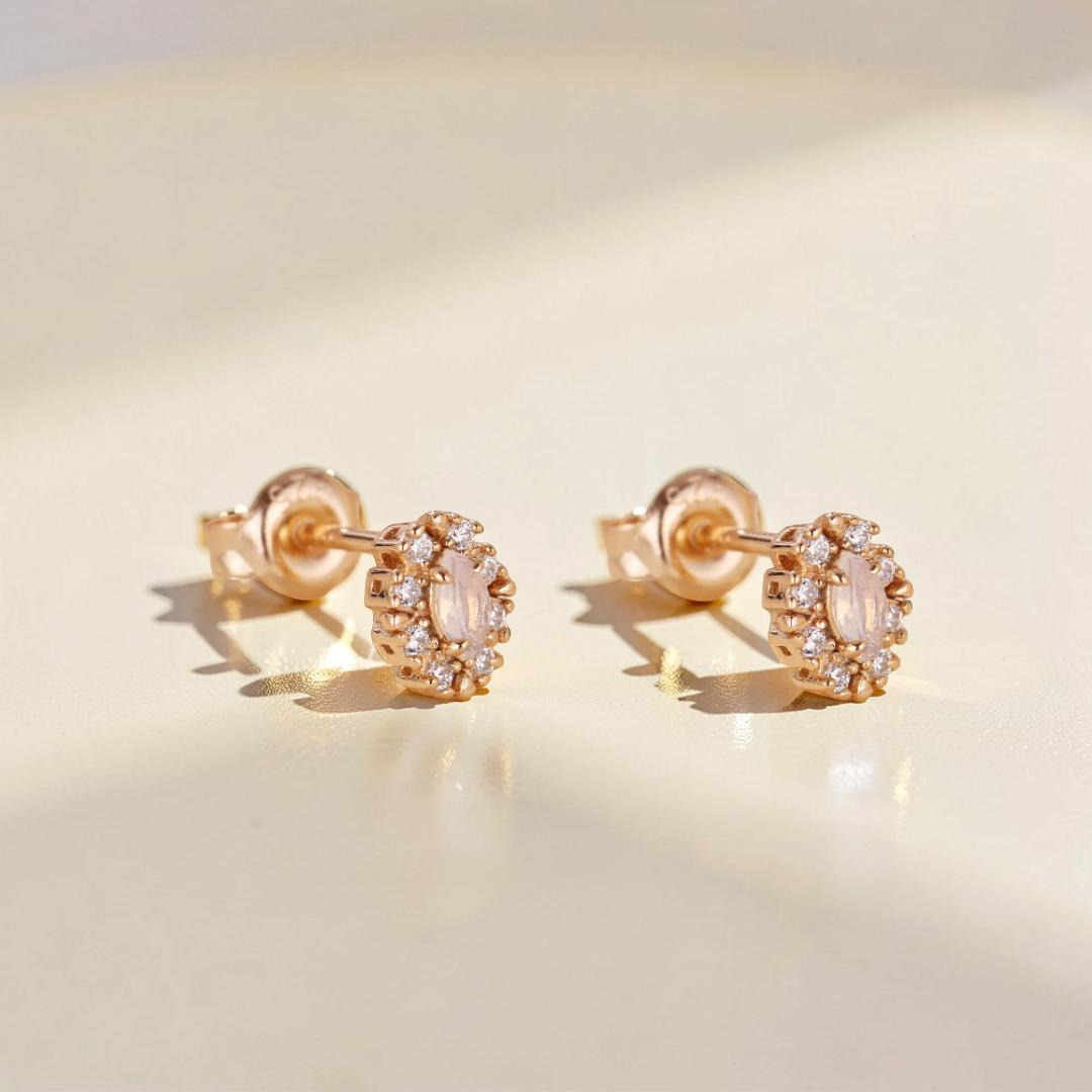 Boucles d'Oreilles Opale Blanche – Brume Étoilée, Argent Plaqué Or