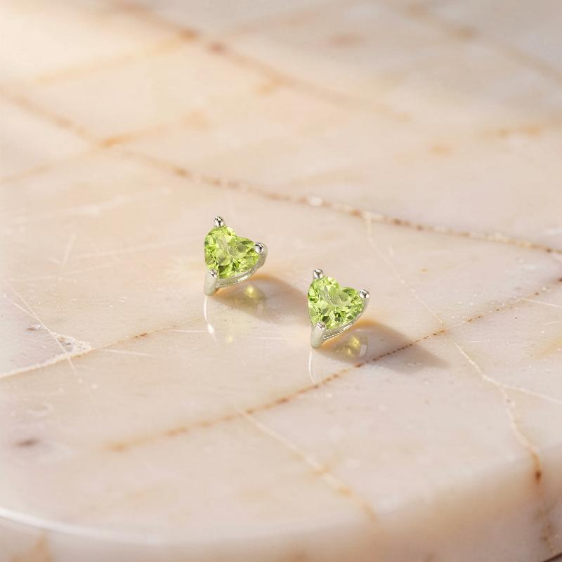 Boucles d'Oreilles Péridot – Cœur Verdoyant, Argent