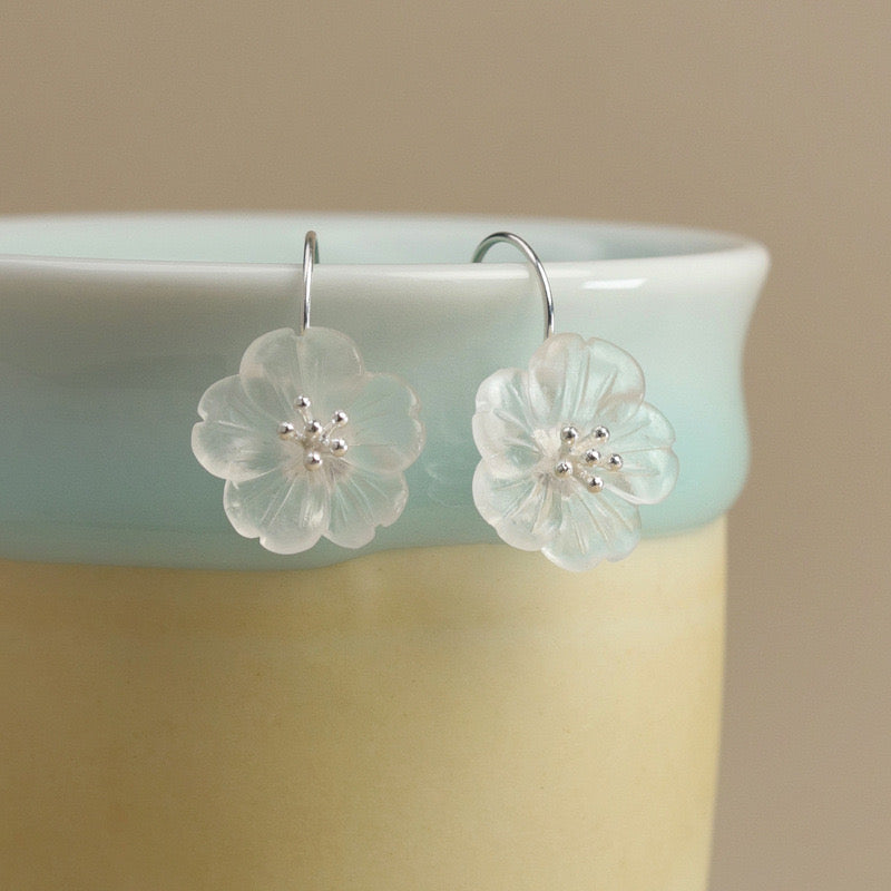 Boucles d'Oreilles Quartz Clair - Élégance Florale, Argent