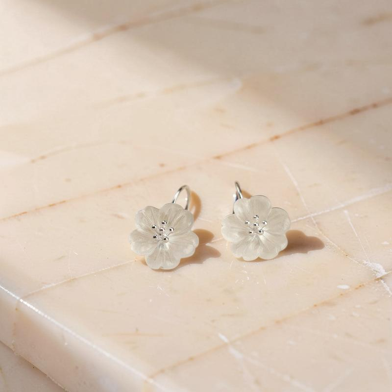 Boucles d'Oreilles Quartz Clair - Élégance Florale, Argent
