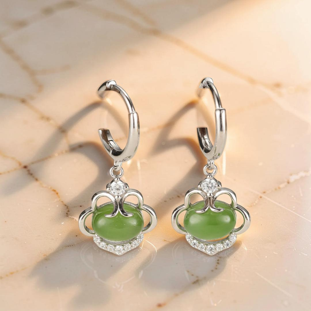 Boucles d’Oreilles Jade – Harmonie Dorée, Argent