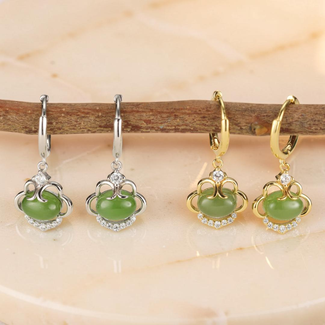 Boucles d’Oreilles Jade – Harmonie Dorée, Argent