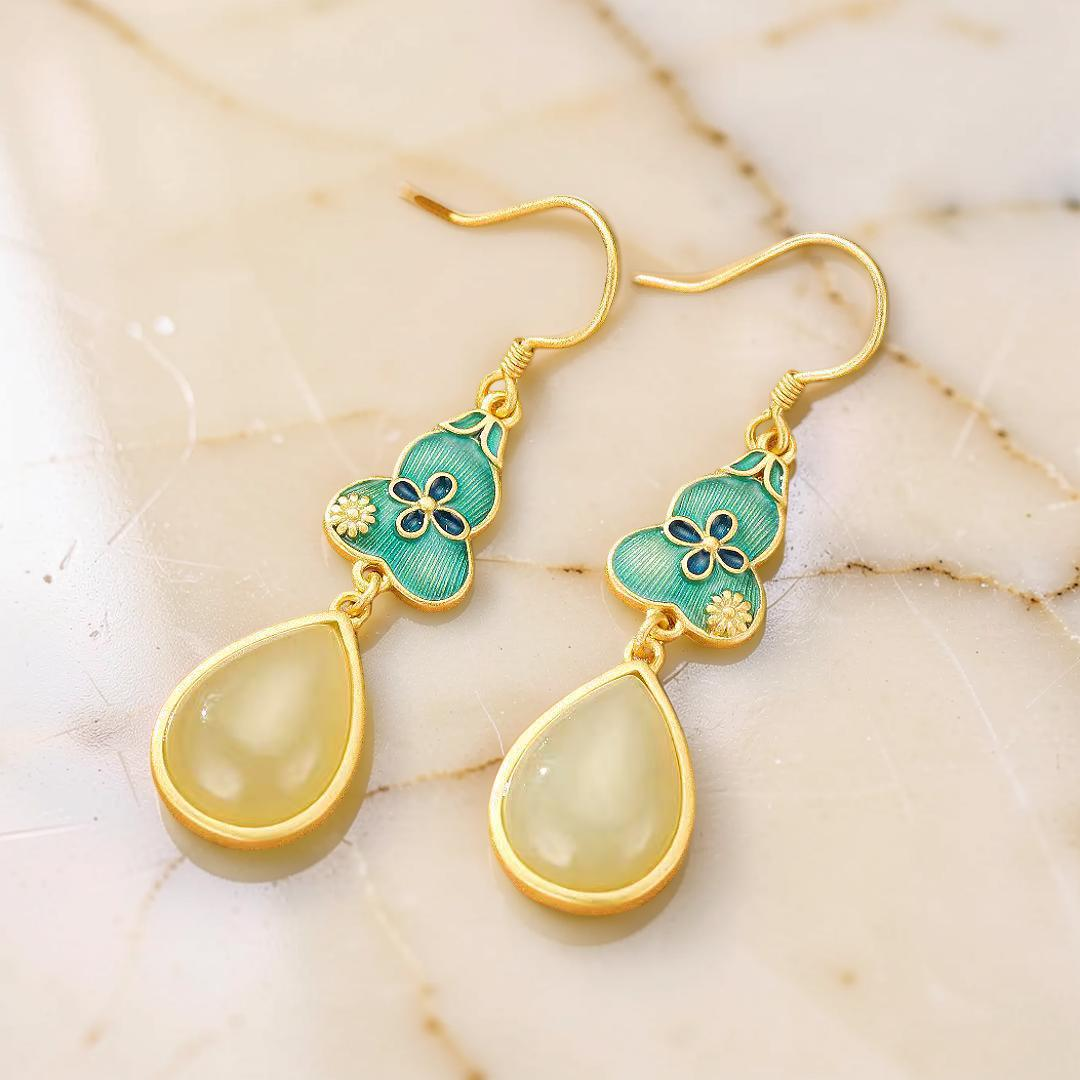 Boucles d'Oreilles Jade – Goutte de Chance, Argent Plaqué Or