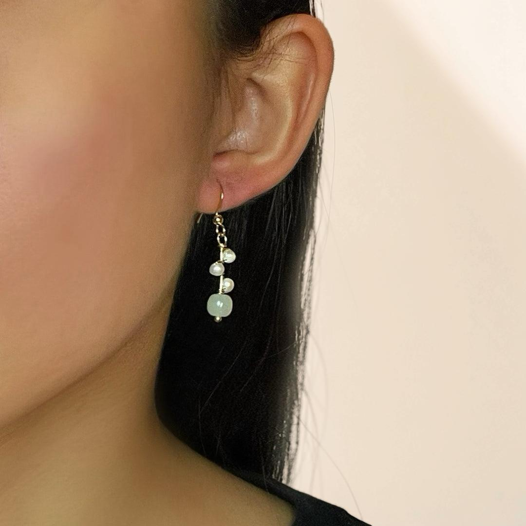 Boucles d’Oreilles Jade Néphrite et Perles – Élégance Naturelle