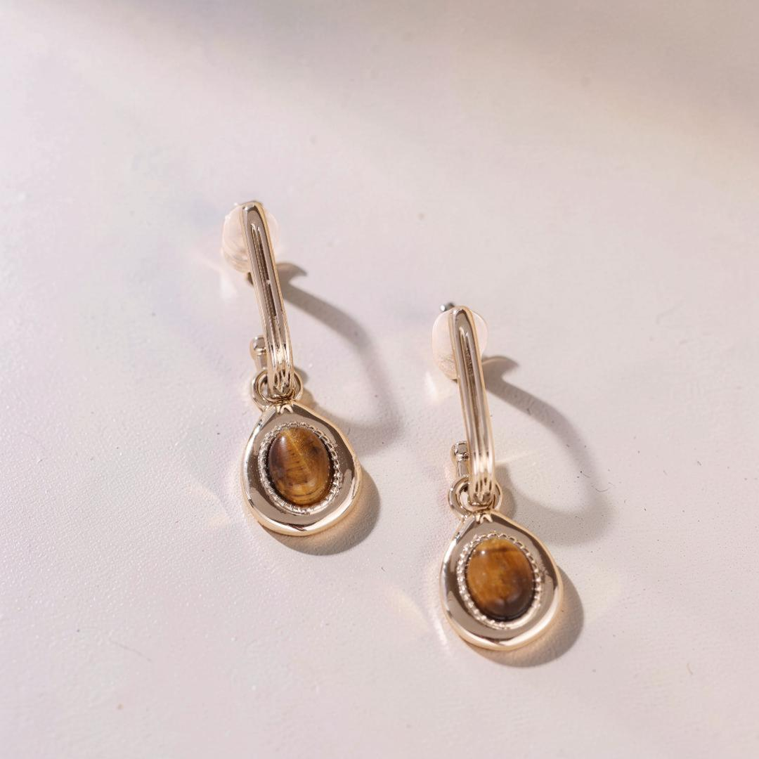 Boucles d'Oreilles Œil de Tigre – Charme Exotique, Plaqué Or