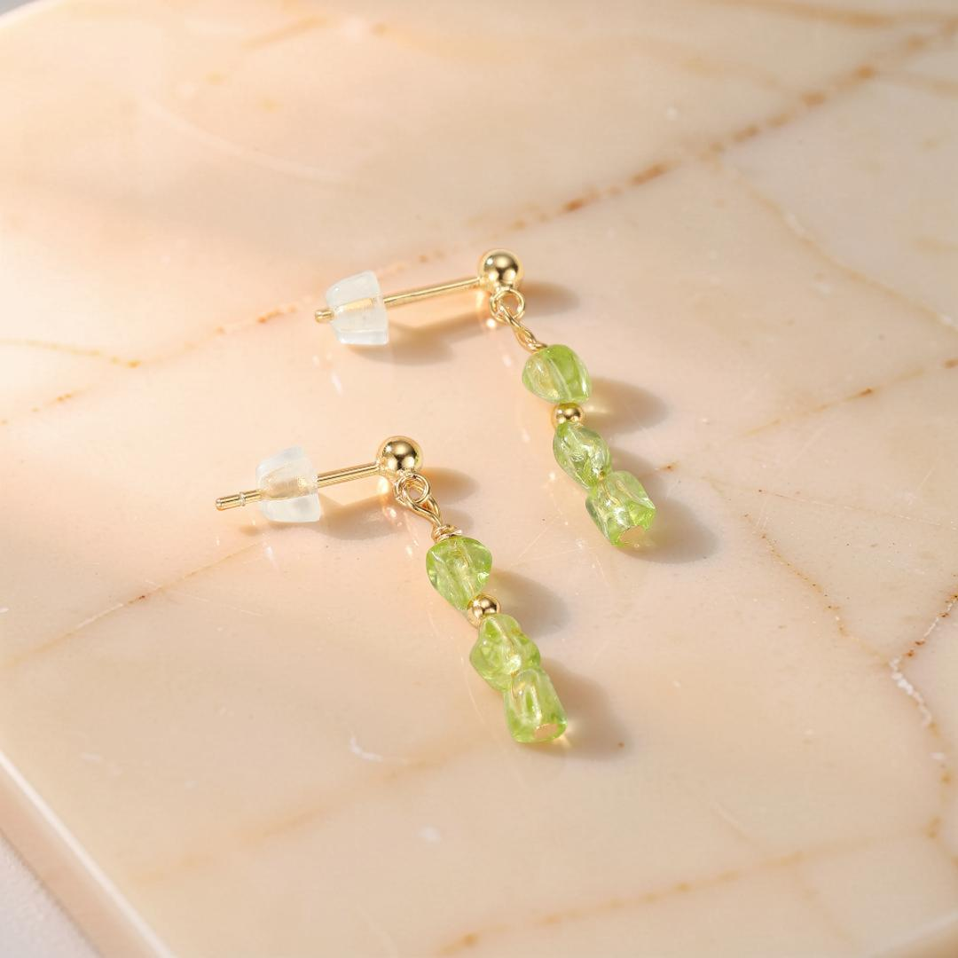 Boucles d’Oreilles Pendantes Péridot – Gouttes Solaires, Argent Plaqué Or