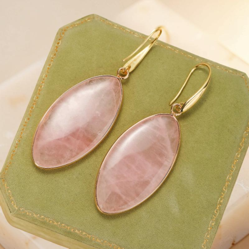 Boucles d'Oreilles Quartz Rose – Élégance Lumineuse