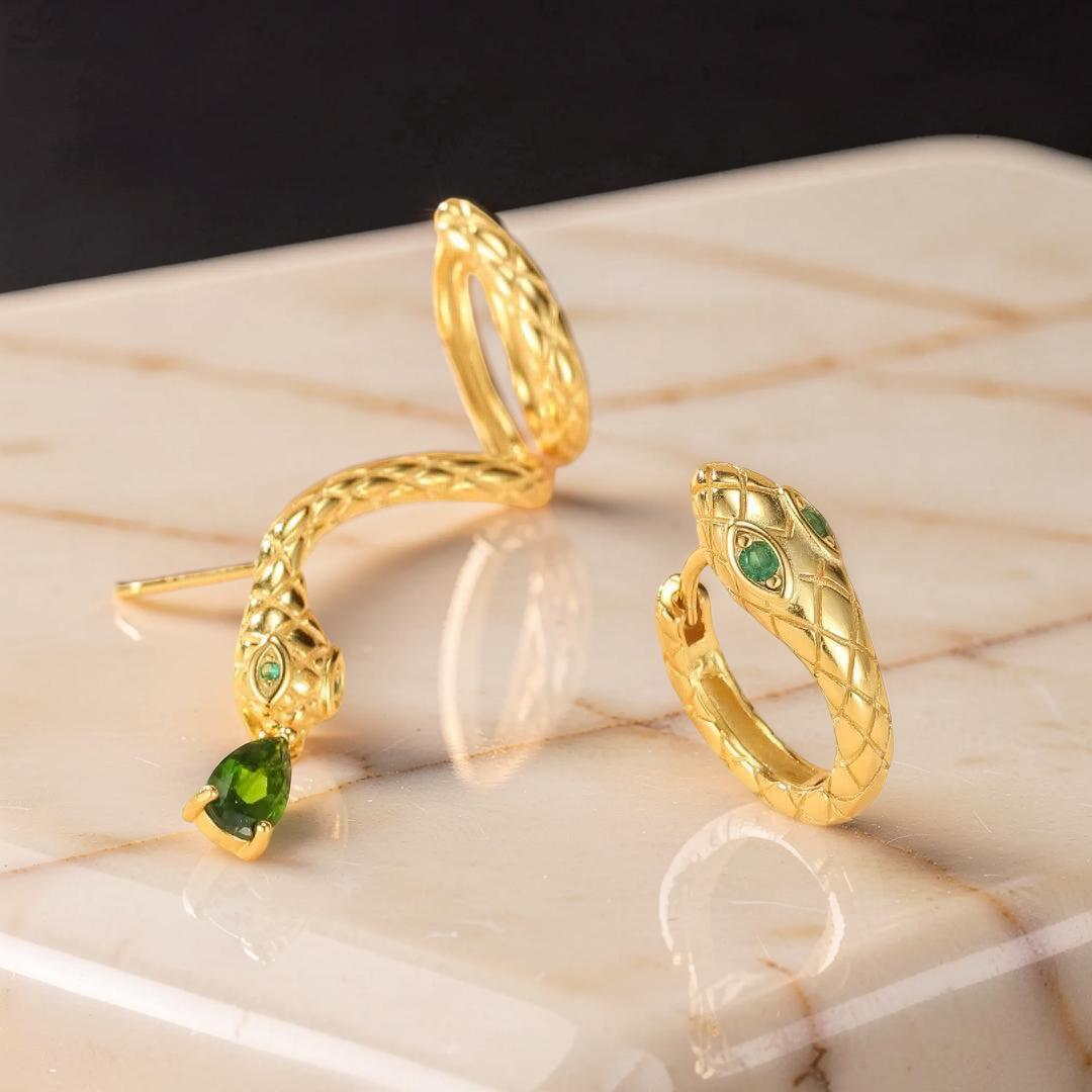 Boucles d’Oreilles Serpent – Spirale de Sagesse, Argent Plaqué Or