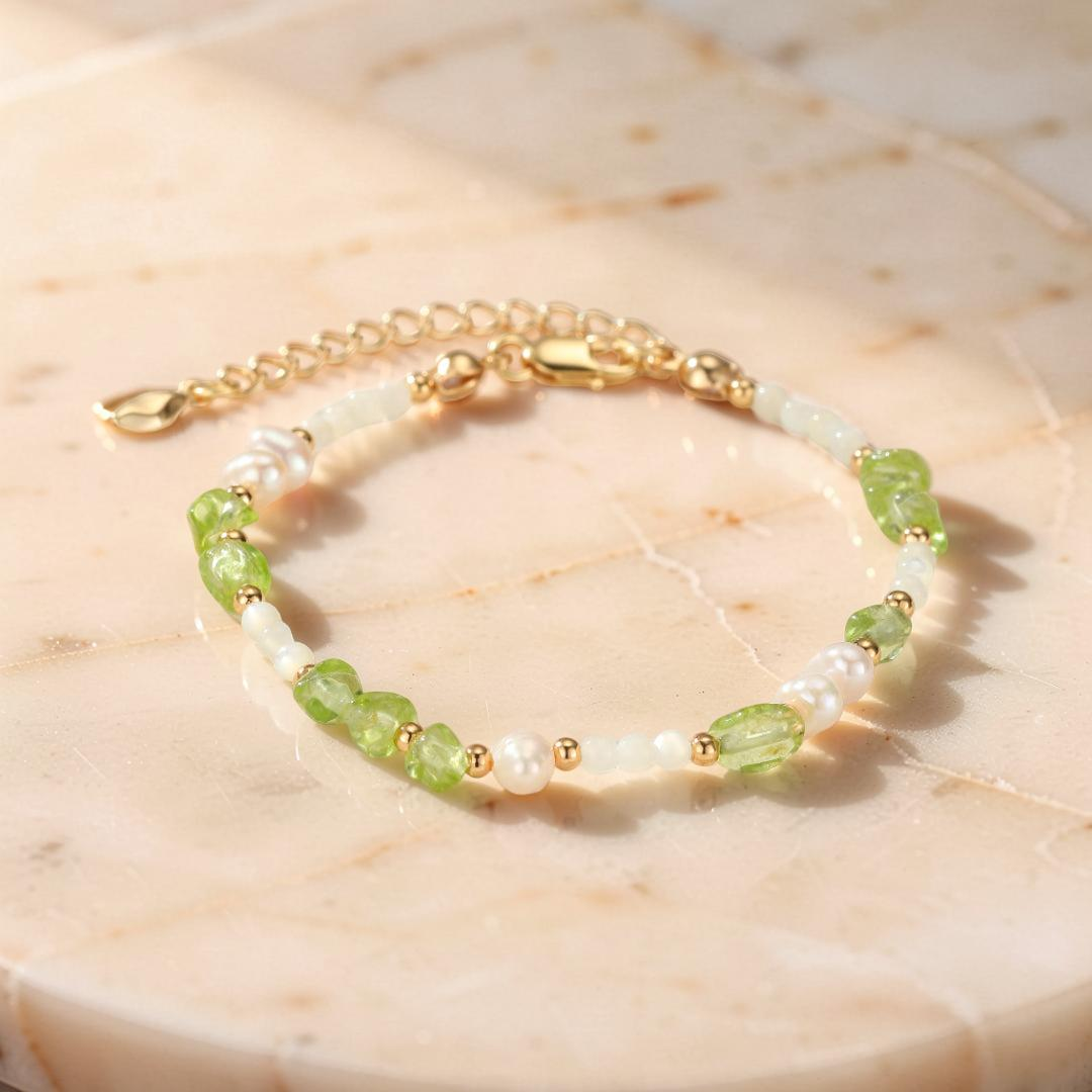 Bracelet Péridot, Perles et Nacre – Gouttes Solaires, Argent Plaqué Or