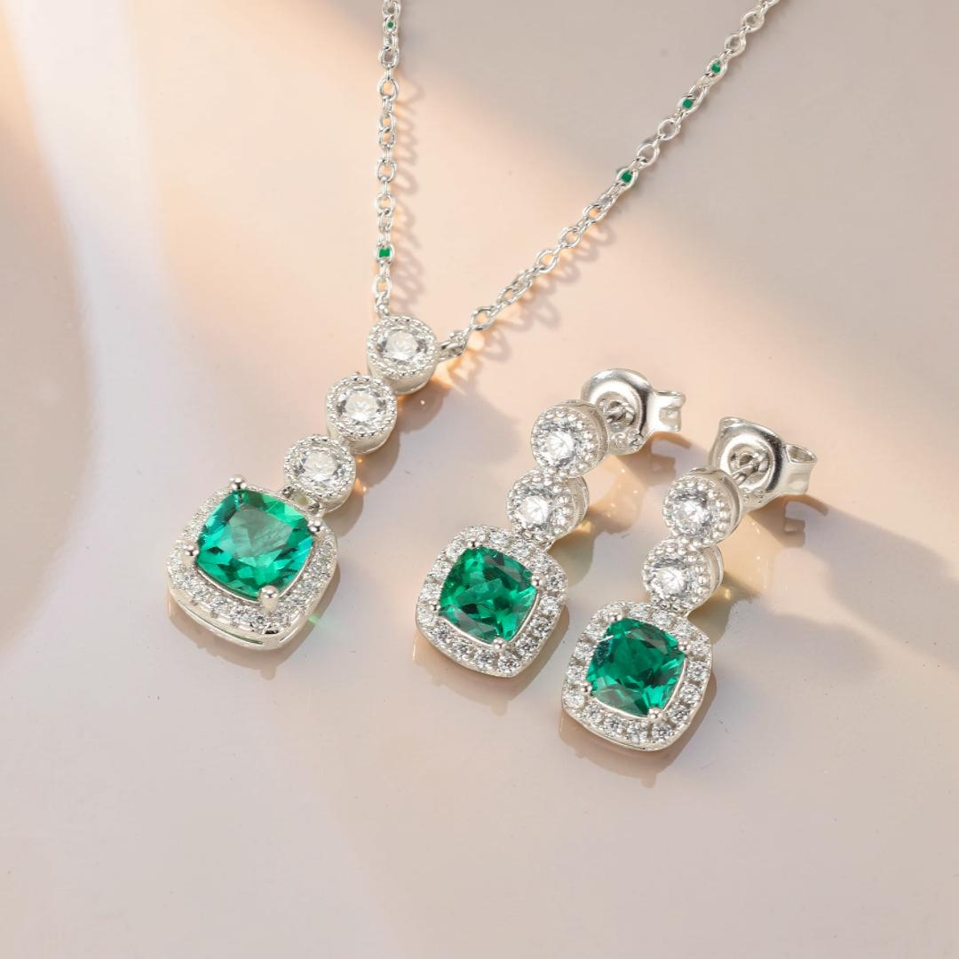 Boucles d’Oreilles Émeraude – Reflets Précieux, Argent Plaqué Platine