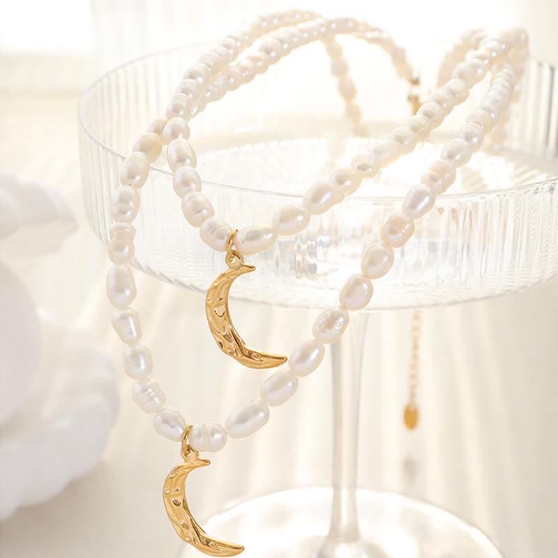Collier Croissant de Lune en Perle Naturelle