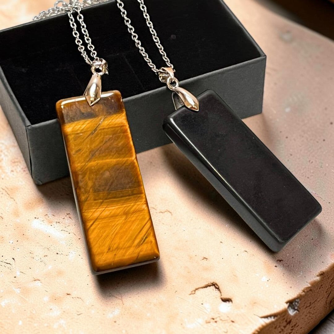 Pendentif Élégance & Puissance en Pierre Naturelle