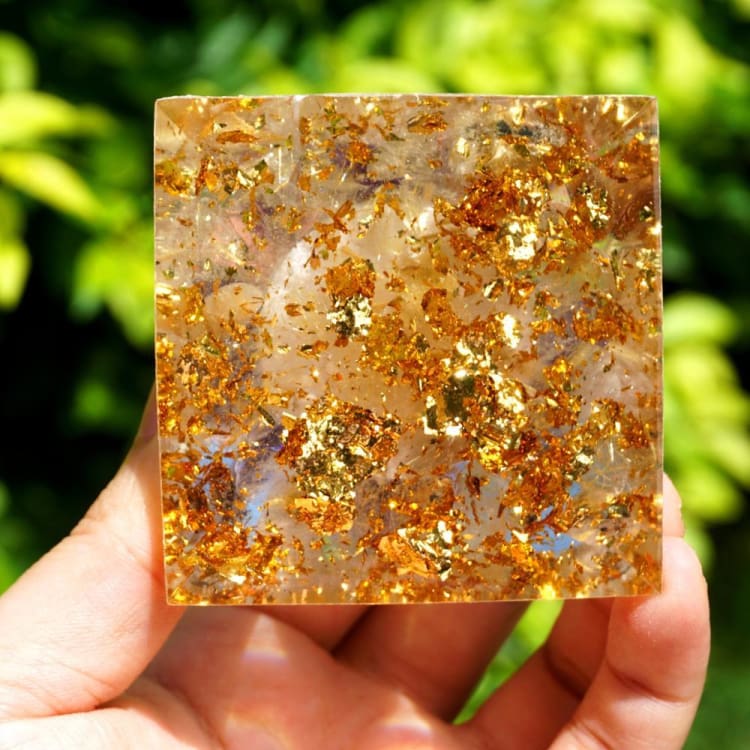 Pyramide du Zodiac en Orgonite et Quartz Rose de 10cm symbole de la Balance