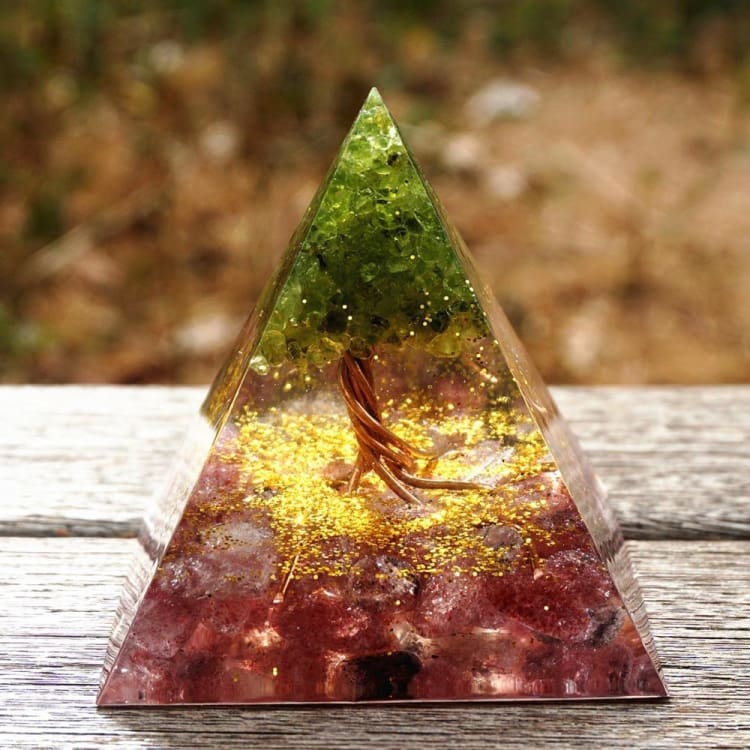 Pyramide en Orgonite et Quartz Rose de 10cm