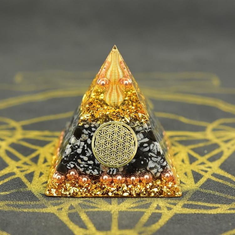 Pyramide Orgonite 'Relaxation et Protection'