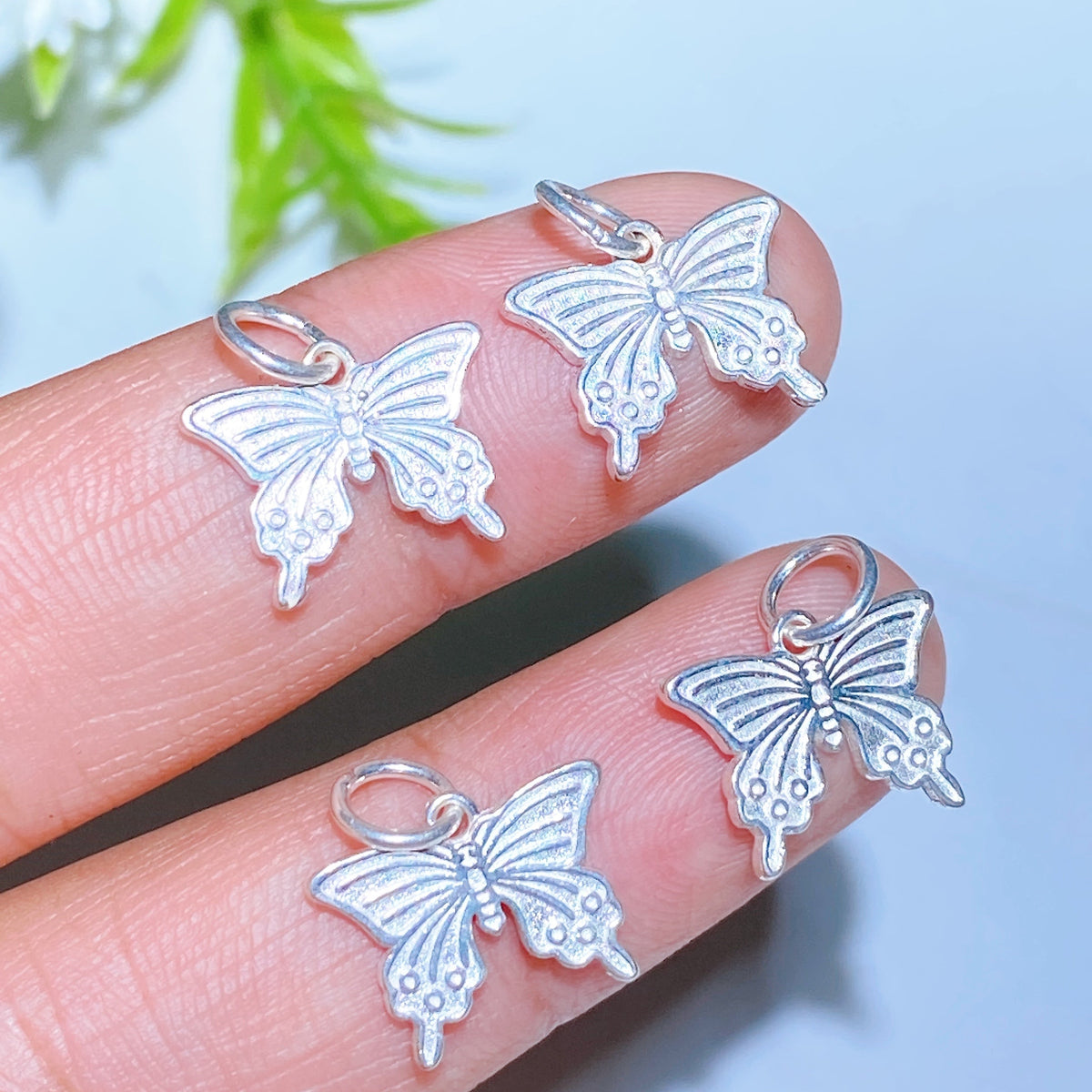 Breloques Sculptées en Argent S925 — Charms Spirituels DIY pour Créations Personnalisées (5–15 mm)