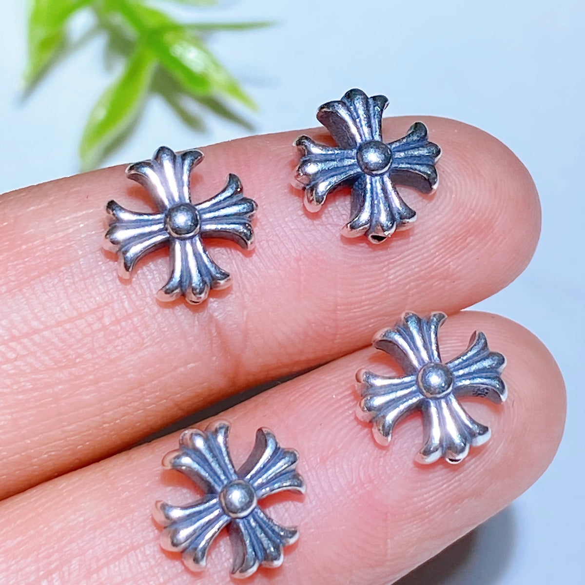 Breloques Sculptées en Argent S925 — Charms Spirituels DIY pour Créations Personnalisées (5–15 mm)