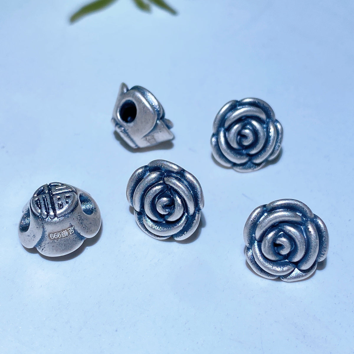 Breloques Sculptées en Argent S925 — Charms Spirituels DIY pour Créations Personnalisées (5–15 mm)