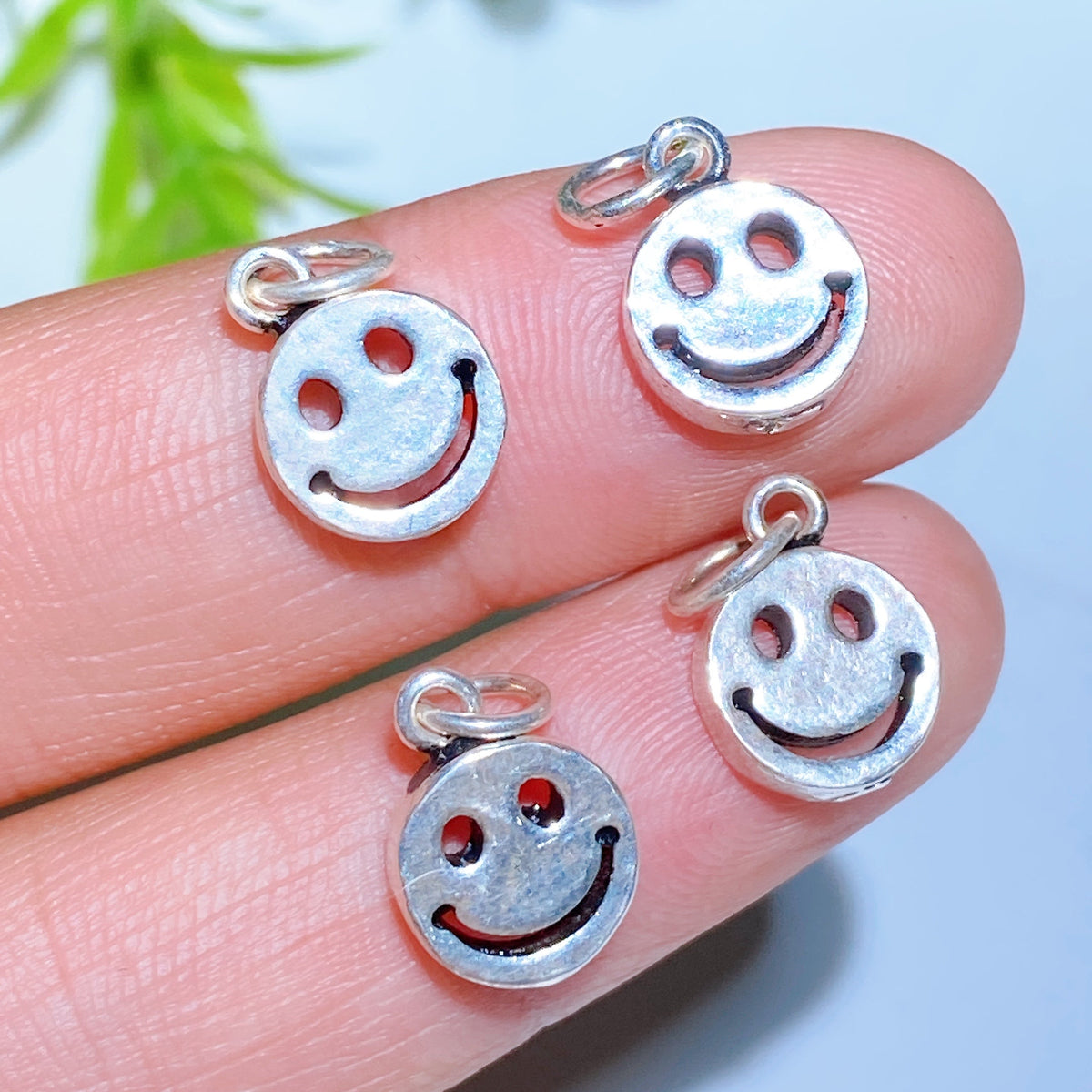 Breloques Sculptées en Argent S925 — Charms Spirituels DIY pour Créations Personnalisées (5–15 mm)