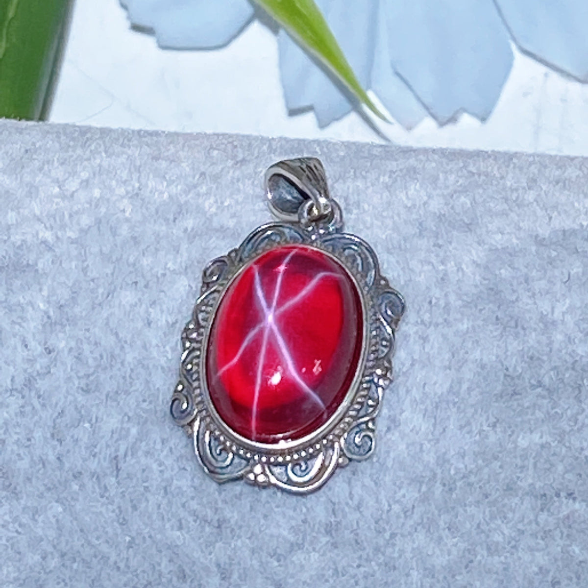 Parure Rubis Étoilé Naturel Réactif UV en Argent 925