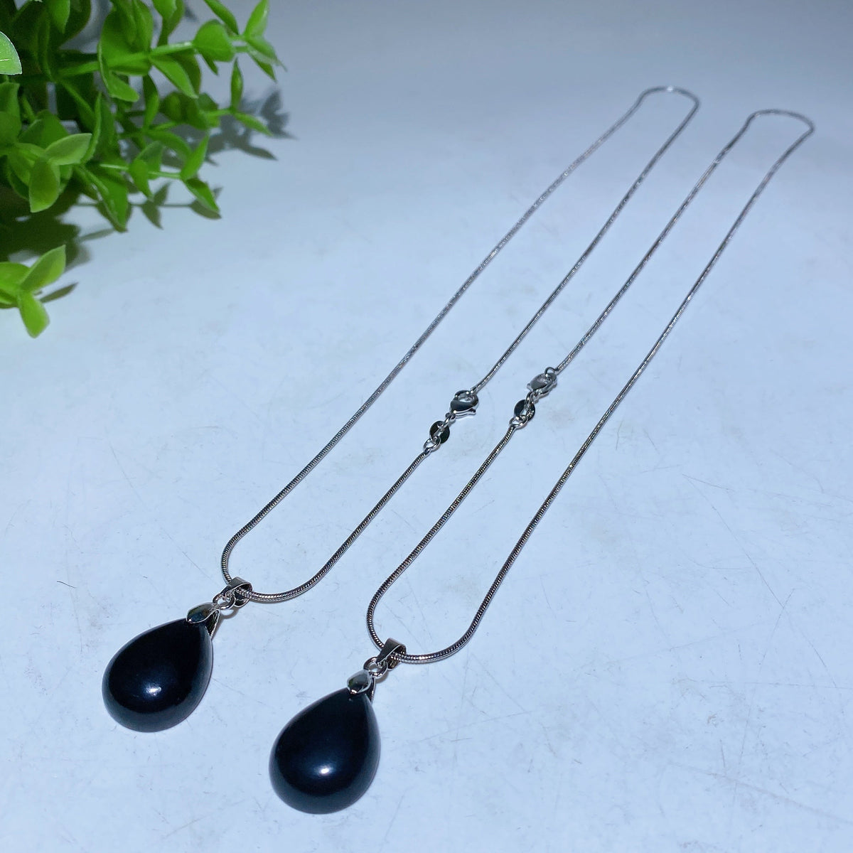 Collier de Protection Symbolique en Schungite Naturelle – Pendentif Goutte 20 mm – Unisexe