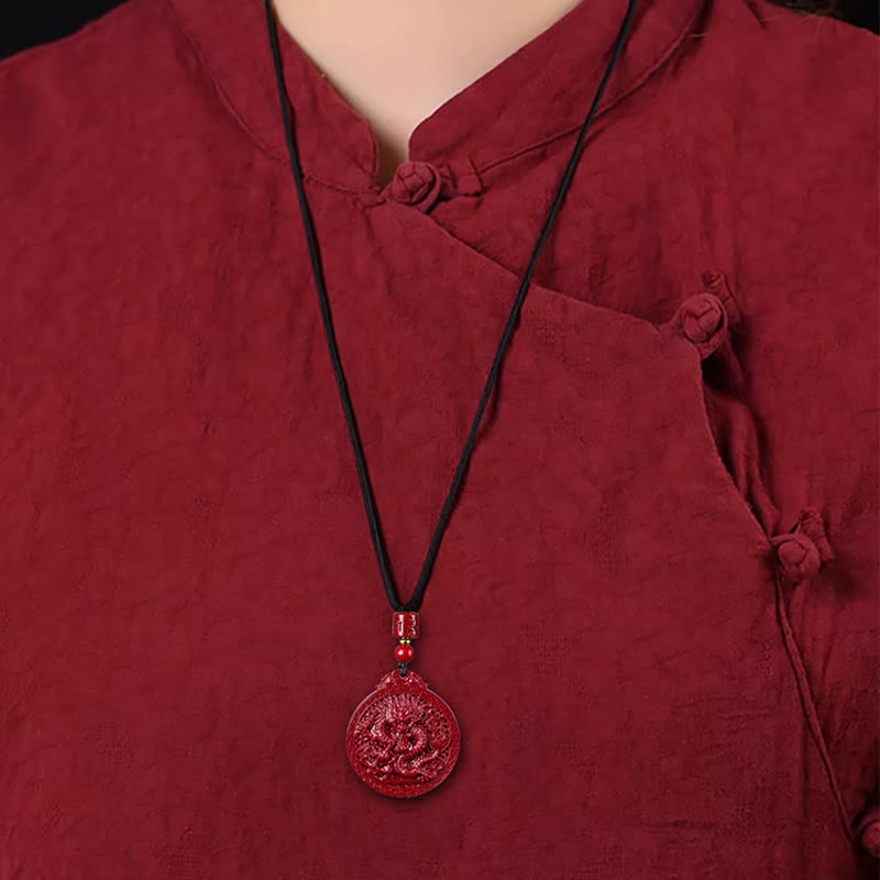 Collier Dragon de l’Année du Dragon en Cinabre Naturel