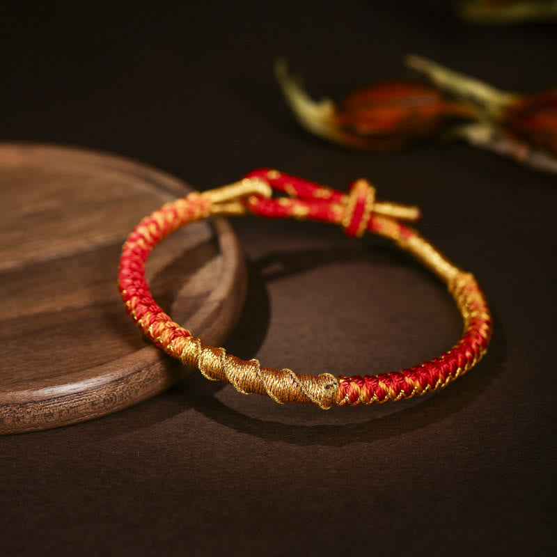 Bracelet Tibétain en Fil Doré & Fil Rouge, Nœud Écailles de Dragon Ajustable