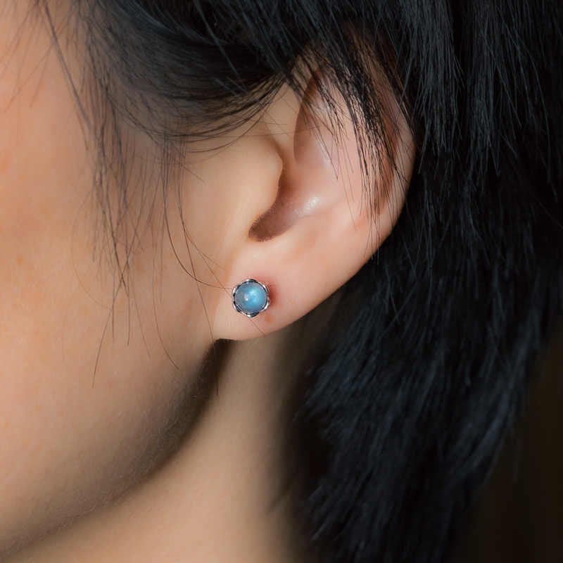Boucles d’Oreilles Clous en Pierre de Lune Naturelle 6 mm – Argent 925