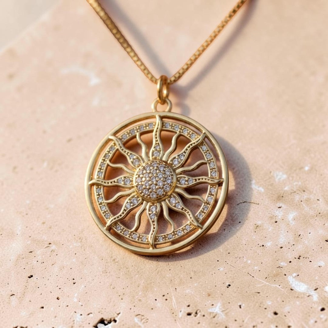 Collier Rayonnement Intérieur Soleil Doré