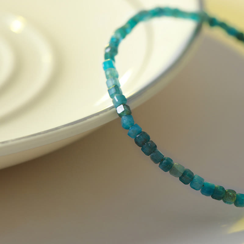 Bracelet Apatite 2,5 mm et Cœur Plaqué Or 14K