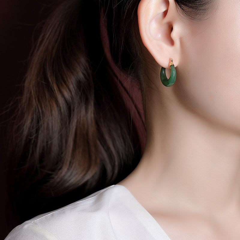 Boucles d’Oreilles Pendantes Porte-Bonheur en Jade Hetian Cyan Plaqué Or – 23 mm