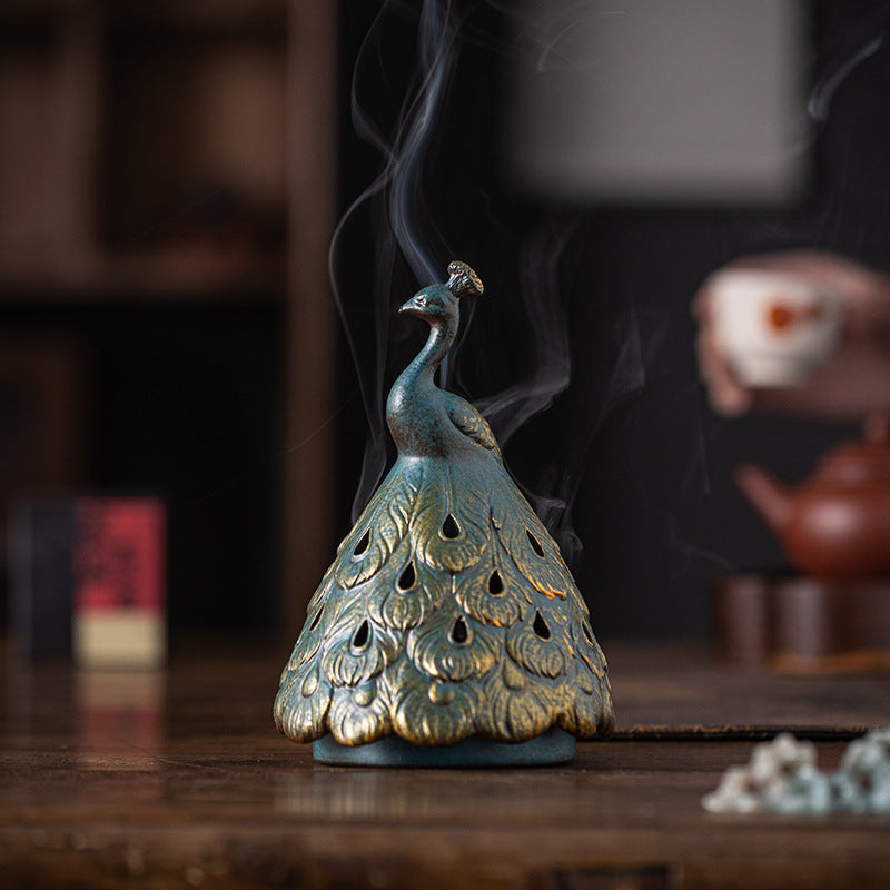 Brûleur d’Encens Paon en Céramique – Sculpture Élégante Artisanale