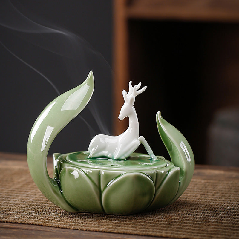 Brûleur d’Encens Cerf sur Lotus – Céramique Zen Artisanale