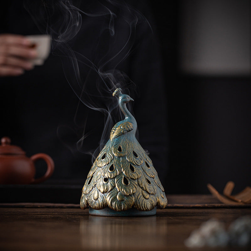 Brûleur d’Encens Paon en Céramique – Sculpture Élégante Artisanale