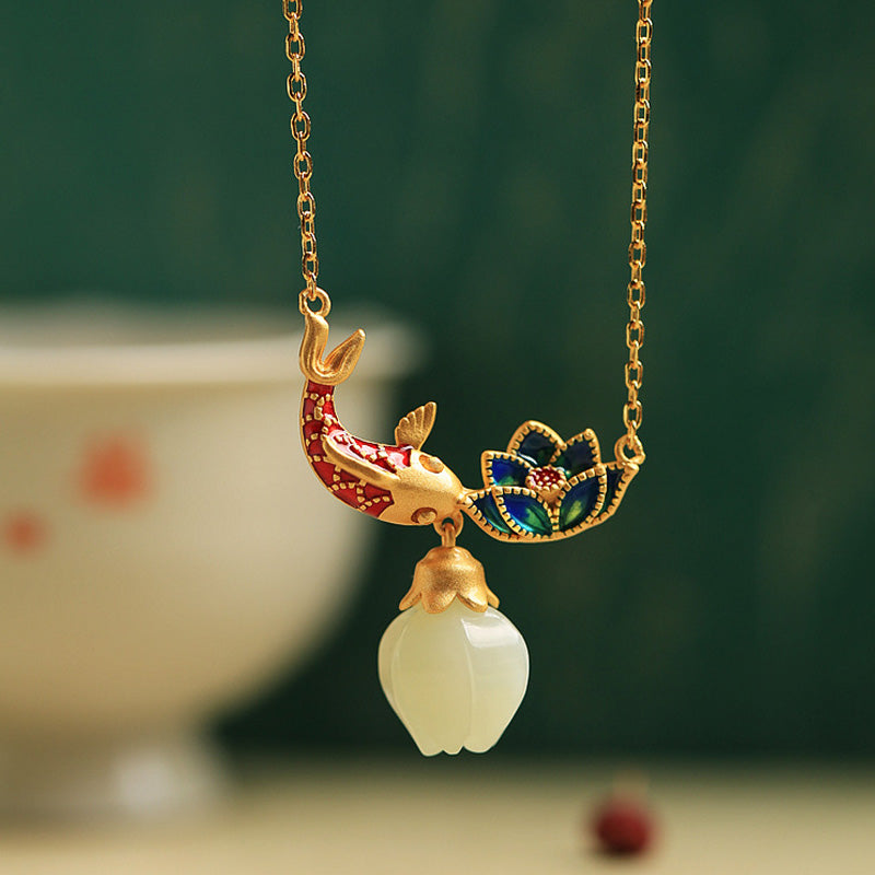 Pendentif Carpe Koï & Lotus en Jade Blanc Naturel