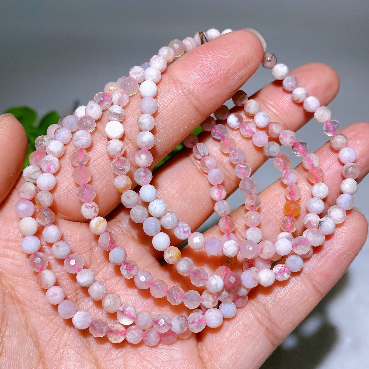 Bracelet Élégant en Quartz Rose Facetté 4 mm
