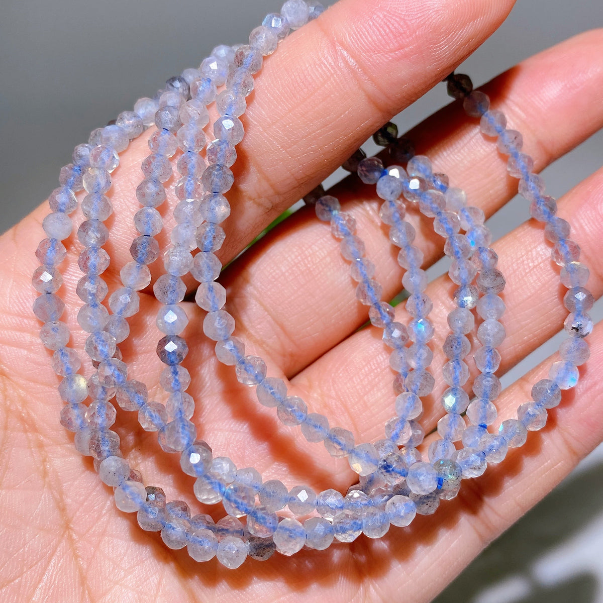 Bracelet Élégant en Quartz Rose Facetté 4 mm