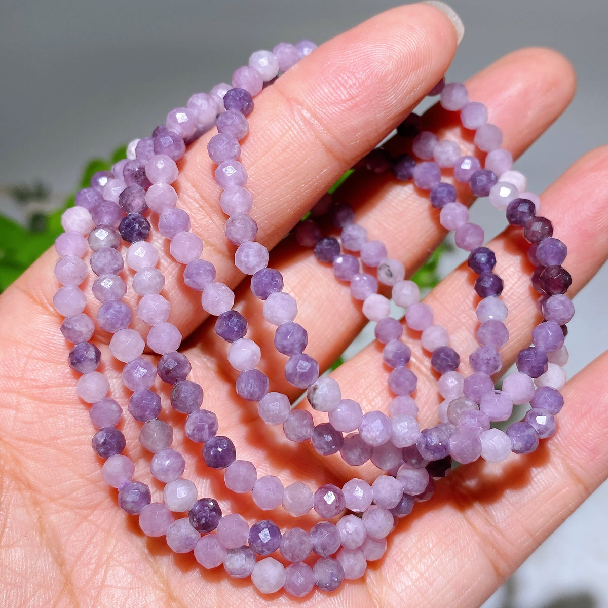 Bracelet Élégant en Quartz Rose Facetté 4 mm