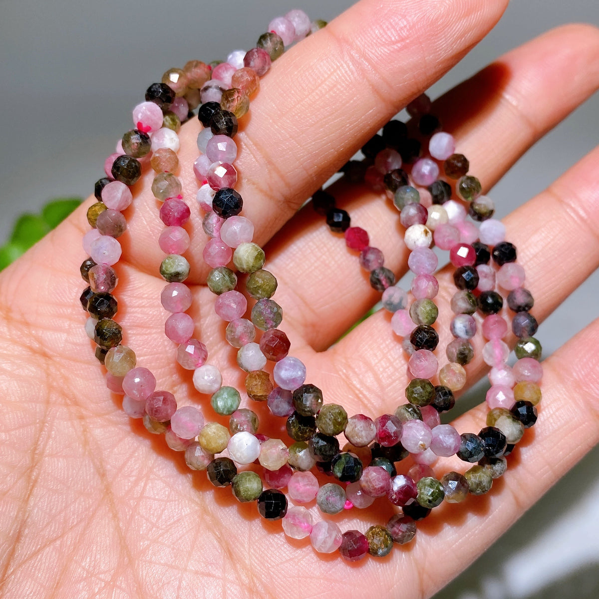 Bracelet Élégant en Quartz Rose Facetté 4 mm