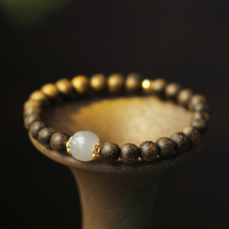 Bracelet Force & Calme en Jade Naturel et Bois d’Agar | Équilibre & Sérénité