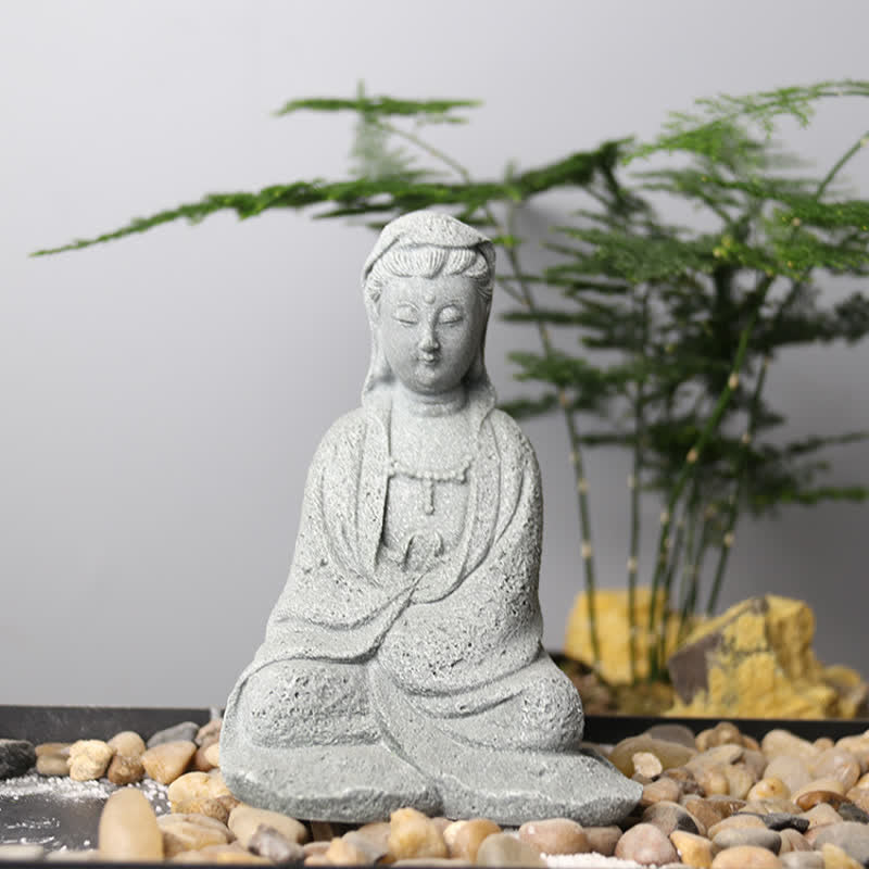Statue Avalokiteshvara en grès – Bénédiction et sérénité pour la maison