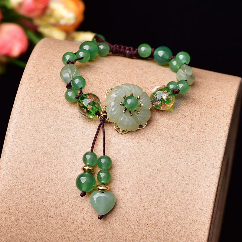 Bracelet Porte-Bonheur en Jade Vert & Fleur Symbolique | Harmonie & Épanouissement