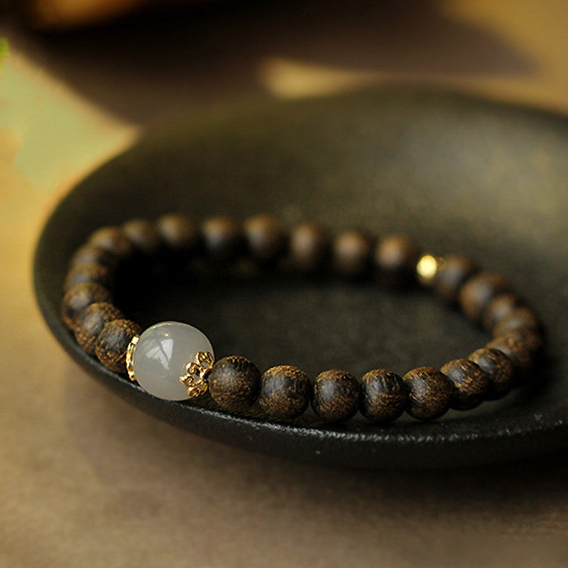 Bracelet Force & Calme en Jade Naturel et Bois d’Agar | Équilibre & Sérénité