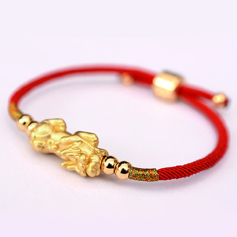 Bracelet Pixiu Luck en Fil Rouge ou Noir & Plaqué Or 24 Carats | Abondance & Protection Symbolique