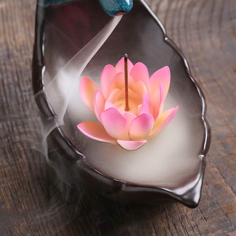 Brûleur d’Encens en Céramique Lotus & Cerf à Reflux