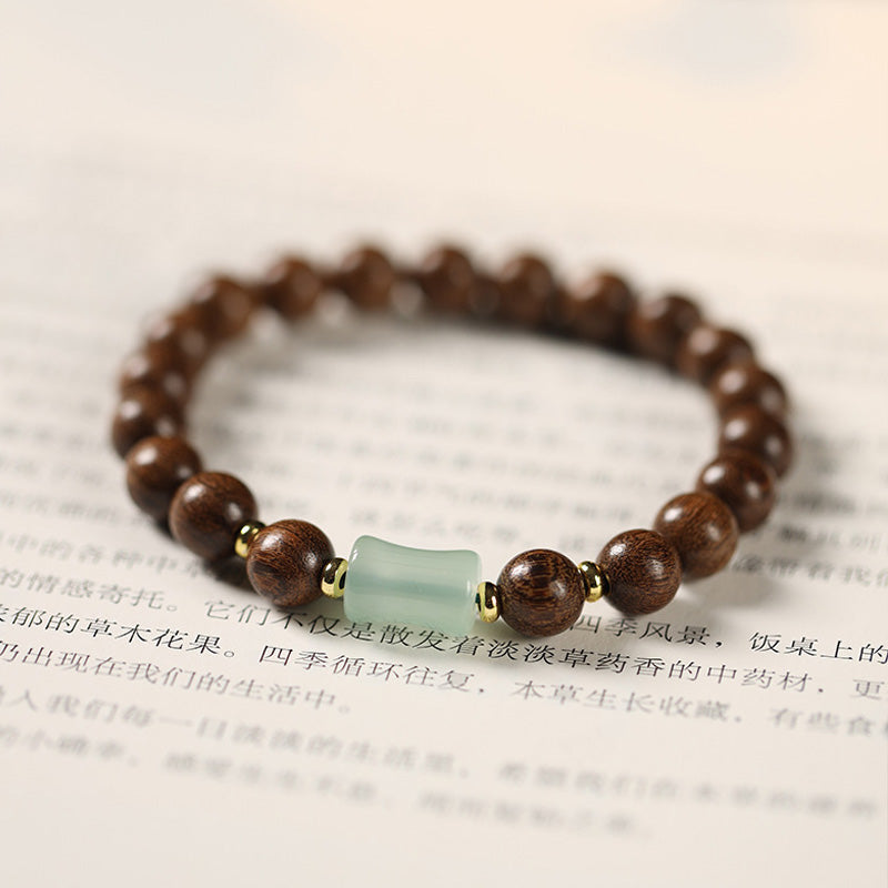 Bracelet Bouddhiste en Santal Doré & Jade Néphrite – Perles ~8 mm