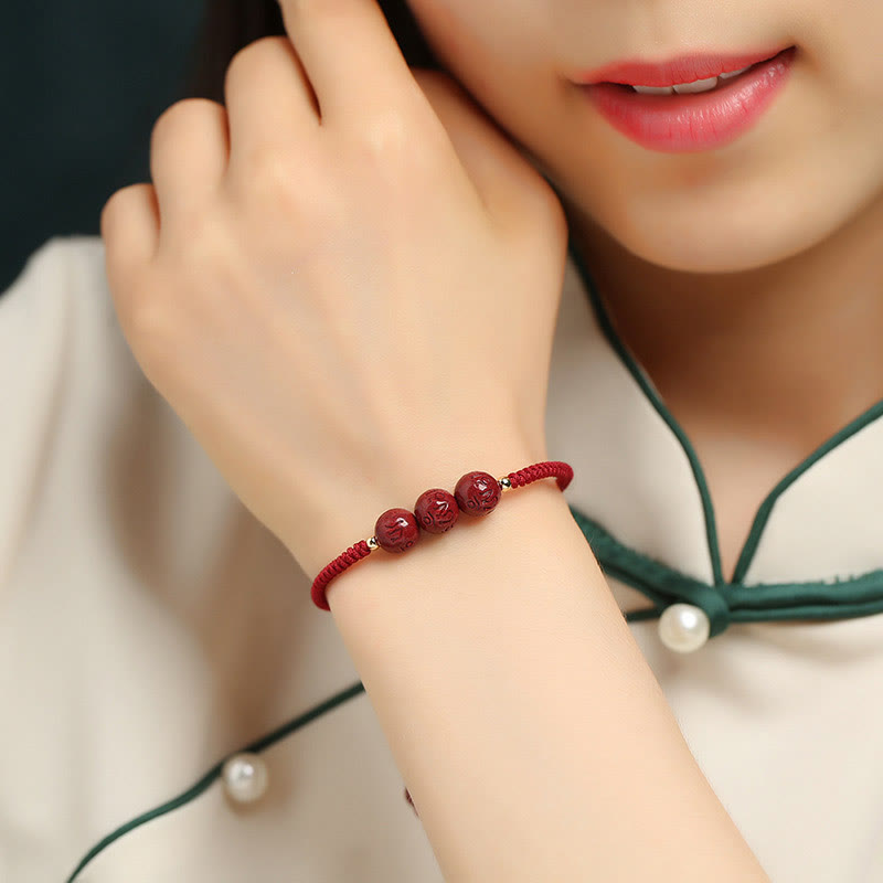 Bracelet Cinabre 8mm Om Mani Padme Hum – Concentration & Énergie